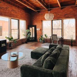 420 Friendly SKYLINE view Downtown Loft FREE Parking, hotel a Detroit