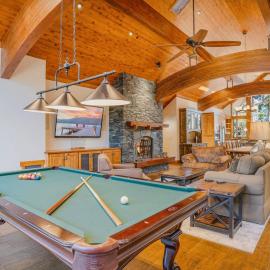 Stone Peak Lodge, hotel in Tahoe City