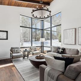 Wildebrook: 4br Mountain Luxury, fireplace, hot tub, x-country ski in/out, 10min to ski resort!, готель у місті Stowe Fork