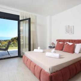 Hilltop Apartment 6