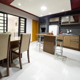 Casa completa em Bagé ideal para familias ate 6 pessoas WiFi e excelente localização