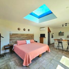 Bungalow Romántico con Jacuzzi Privado y Terraza con Vista, hotelli kohteessa Jiutepec