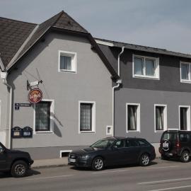 Pension Casa Topolino, hotel in Wiener Neustadt
