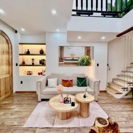 Hyn's House