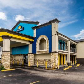 Days Inn by Wyndham Houston East