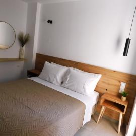 Core Apartments - Modern comfort at the city's core, hotel di Bendevís