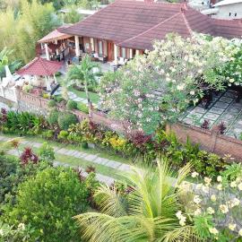 Sanshikirana House Lovina, hotel in Lovina