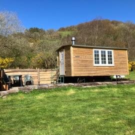 The Rheidol Shepherds Hut, hotel in Aberystwyth