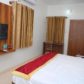 royal vista hotel