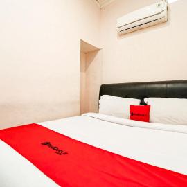 RedDoorz at Fella Homestay Glugur Medan