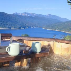 Cabana Din Deal lacul Izvorul Muntelui Bicaz, hotell sihtkohas Bicaz