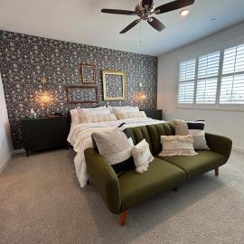 Spacious New 3BR EV Charger 40 min to Sequoia, Hotel in Visalia