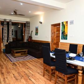 Akari Inn