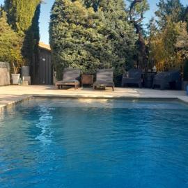 Gîte la fontaine de l alouette piscine et SPA en Provence, hotel v destinácii Méthamis