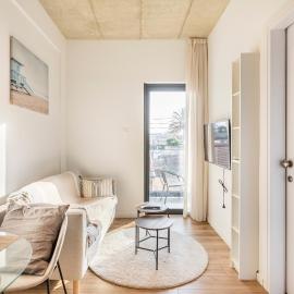 Yamas Urban Living Platinum Key, hotell i Limassol