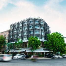 Almond Hotel Bassac River