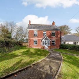 5 Bed in Holsworthy oc-79454