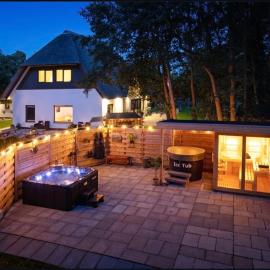 Theislandlife Vakantiehuis met privé jacuzzi en 3 B&B kamers, hotell sihtkohas De Koog