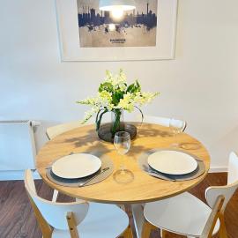 W&D Living Urban White Balcony Burgdorf Parkplatz