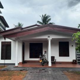 Induruwa Holiday House, hotel in Kalutara