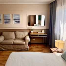 AirportStay bg - free shuttle and own parking, hotell i Sofia