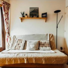 Studio with balcony and private parking