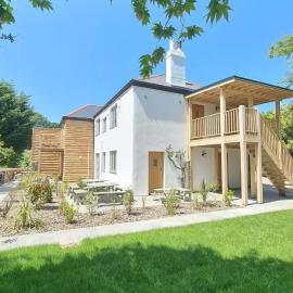 Pinetum Garden Apartments, hotel in St Austell