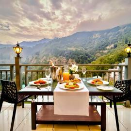 PR Woods - A Four Star Luxury Resort in Nainital, hotell i Nainital