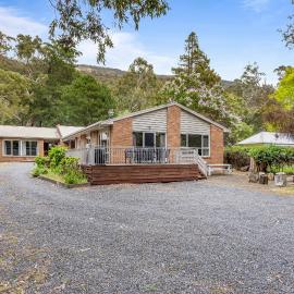 Kookaburra Retreat, hotel in Halls Gap