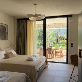 Noima Kalamitsi Boutique Studios, hotel v destinaci Kalamítsi