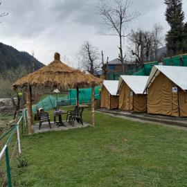 Woodswalk Resorts, hotel i Pahalgam