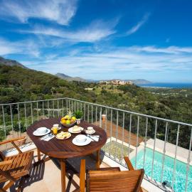 Villa Cretan View with Heated Swimming Pool, hotel di Pátima