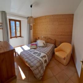 Superbe Duplex 8 Pers. avec Cheminée et Parking Privé à 400m des Pistes, Serre Chevalier - FR-1-762-10, hotel in La Salle-les-Alpes