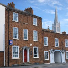 The Red House Guest House, hotel in Grantham