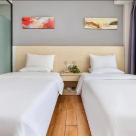 HI Inn Liangpin Hotel Guangzhou Wanjia Clothing City Shaheding Metro Station Branch