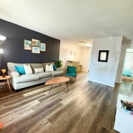 Tampa Bay Apartment Near Airport, Beaches, Downtown St Pete & Raymond James Stadium, hotel en Pinellas Park