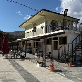 Antoni Guest House & Café