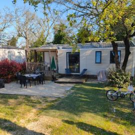 mobil home 6 personnes, hotel in Lagorce