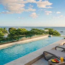 Iguana Surf Boutique Hotel Tamarindo Rooftop Pool & Beachfront Suites, ξενοδοχείο στο Ταμαρίντο