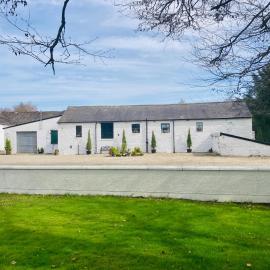 Viesnīca 3 Bed Barn - Sleeps 4 - Parking - Golf - Alpacas pilsētā Londonderija