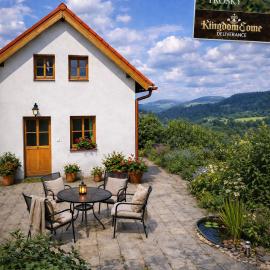 charming house with beautiful landscape, hotel in Frýdštejn