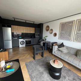 Exquisite One Bedroom Apartment in Nine Palms
