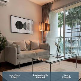 Near BTS ThongLo l Large 57sqm l Pool and Gym, hotel i Khlong Toei
