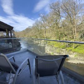 Beautiful River View with Sauna
