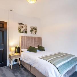 Modern 3-Bed Apartment, Free Parking, Glasgow