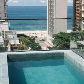 Bartô 144 Luxury Triplex Penthouse with Private Pool and Ocean Views Leblon, hotel in Rio de Janeiro