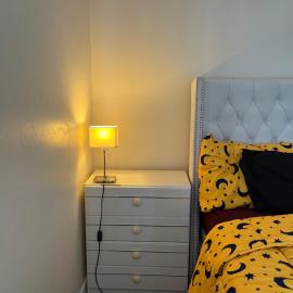 Cozy Private Spacious Blackout Room, hotel v destinácii Longley