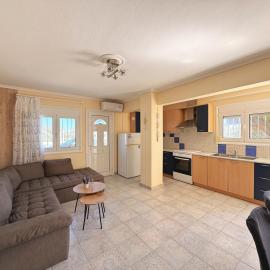Elena's 3BR Maisonette with Garden & Pool