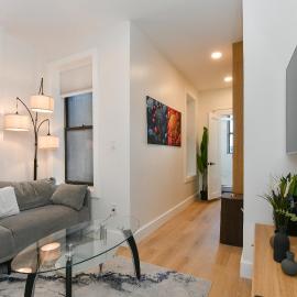 Modern 2BR Apartment Near Central Park, hotel in New York
