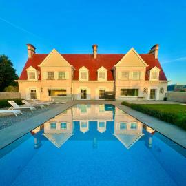 Luxury Villa Pool & Spa